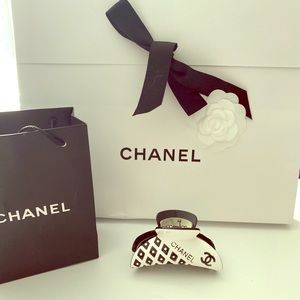 CHANEL Crystal hair clip